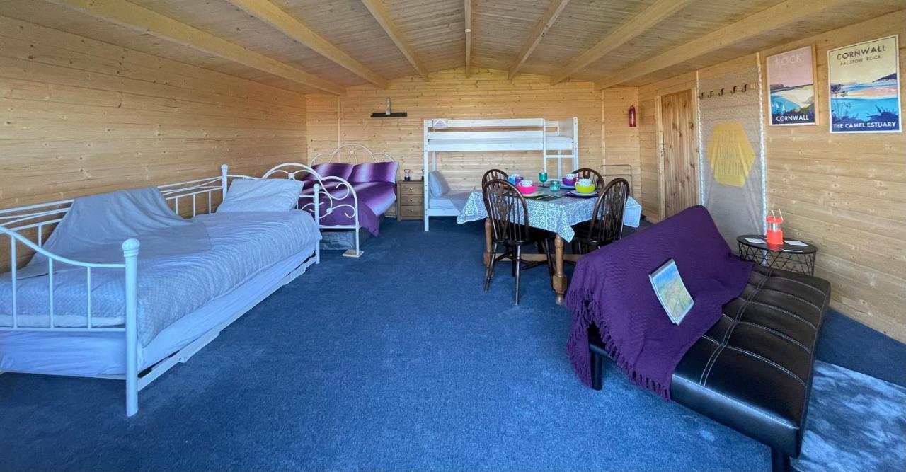 ホテル Coutts Glamping ウェイドブリッジ エクステリア 写真