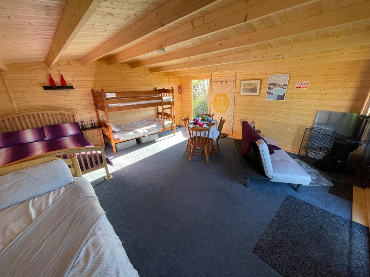 ホテル Coutts Glamping ウェイドブリッジ エクステリア 写真