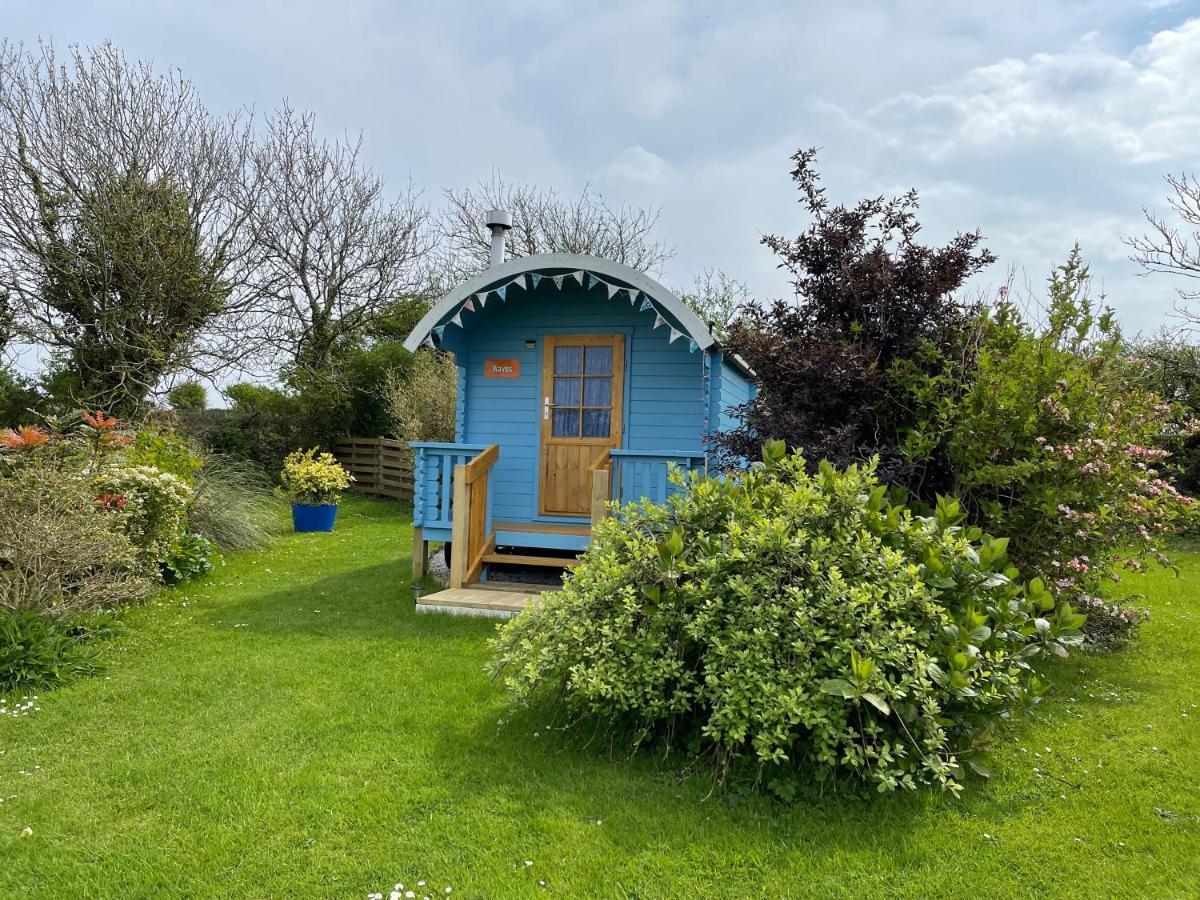 ホテル Coutts Glamping ウェイドブリッジ エクステリア 写真